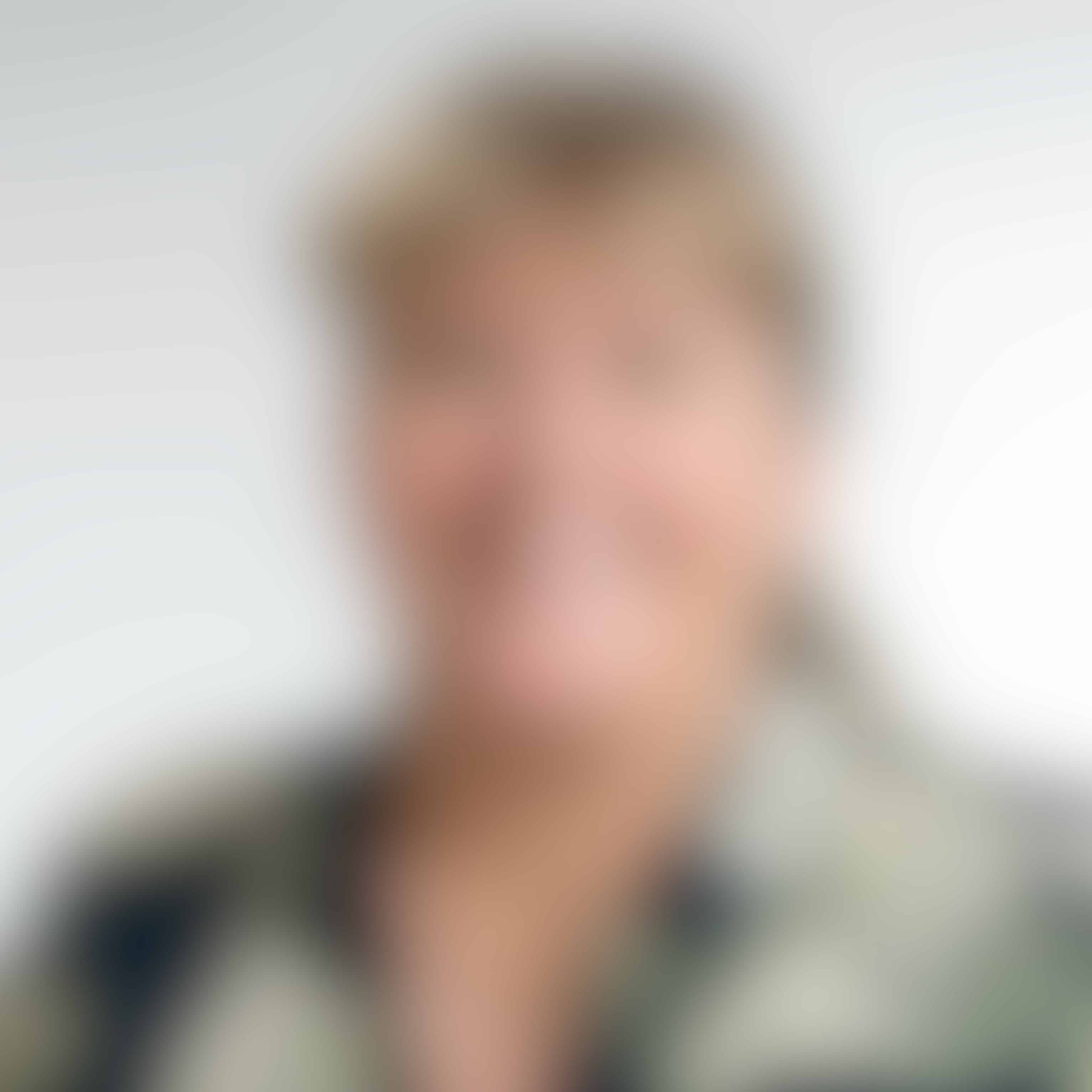 Marion Labidi-7729-quadrat - bearbeitet