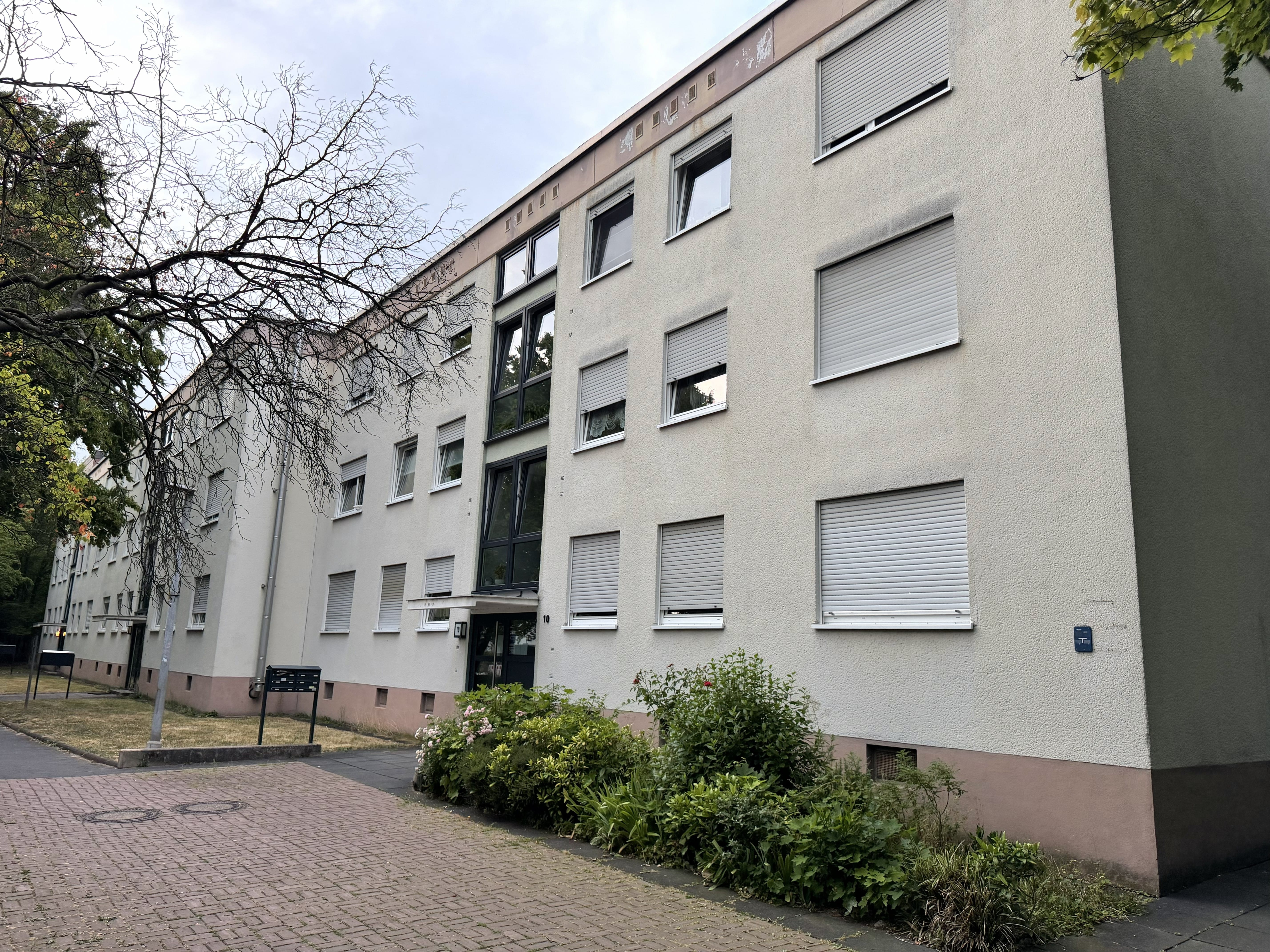Eingang vorher 10